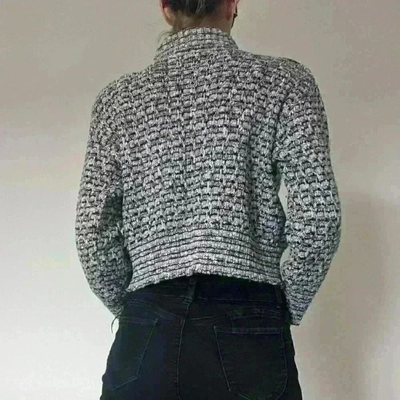 Jr Club Sweater, cropped Turtleneck,  beige gray and black, Size :XS - Picture 3 of 9